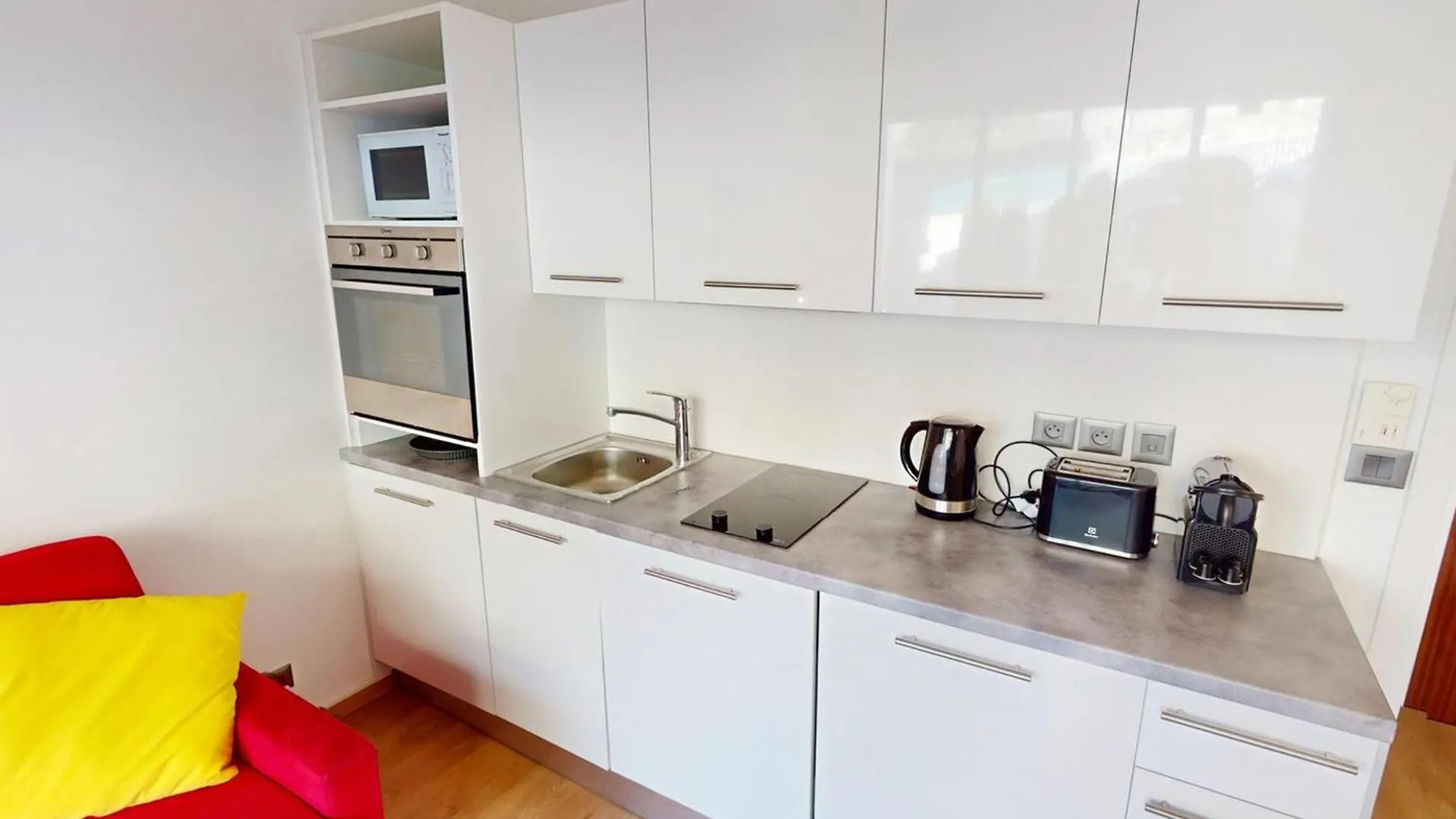 Studio Climatise Avec Terrasse Et Wifi Proche Plages A Menton - Fr-1-196-377 Apartment