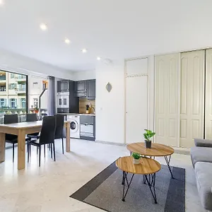 Appartement Le Victoria, Elegant T2 Au Bord Des Plages, Piscine, Sauna, Menton
